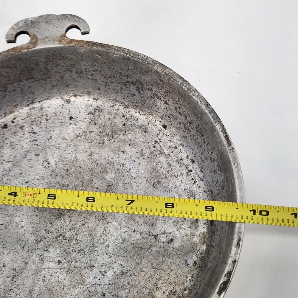 Vintage Guardian Service Hammered Aluminum Round Roaster Pan with Domed Lid 9.5